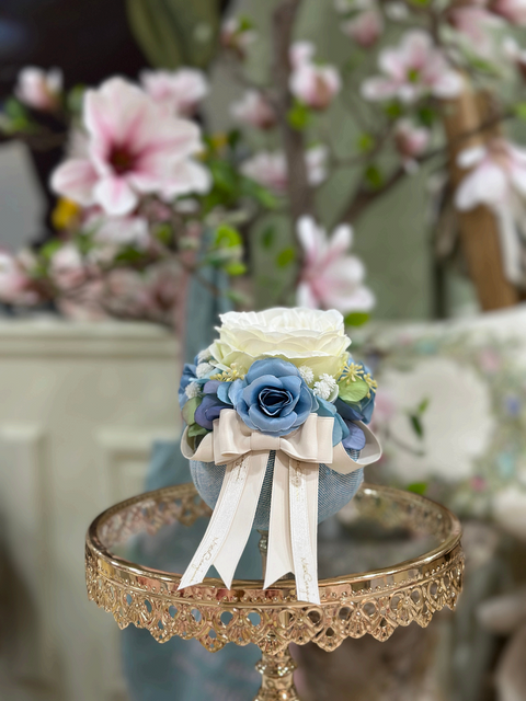 Pouf New Basic – Decorazione Floreale Artigianale in Tessuto