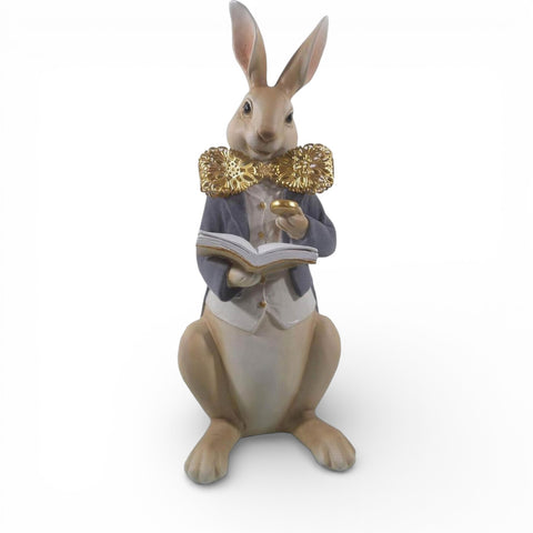 Statuetta decorativa coniglio elegante con libro – 15x13x40 cm (marrone/grigio, polyresin) by Clayre & Eef