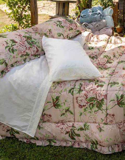 Trapunta Sylvia matrimoniale 260x260 con federe abbinate – Fantasia floreale romantica