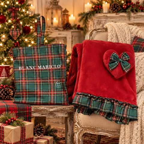 Plaid Invernale in Pile Rosso con Gala Tartan e Applicazione Cuore – Blanc Mariclò, 140x170cm