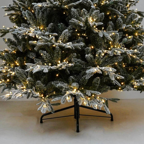 Albero di Natale Innevato Canada Lux con 3450 LED Integrati in PE+PVC – Kaluka Shabby Chic, H.300cm