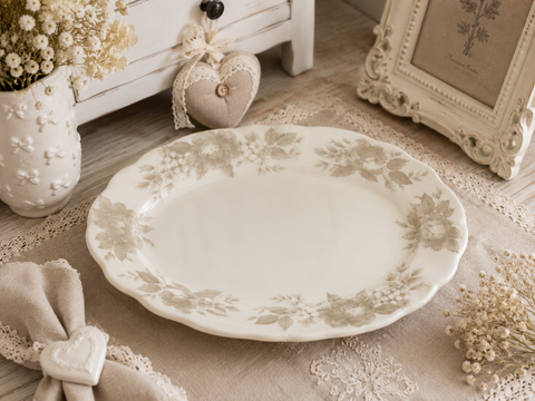 Vassoio Ovale Splendor Beige in Ceramica by Blanc Mariclò - 35x26x2 cm