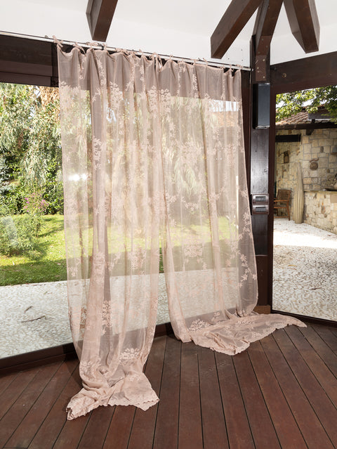 Tenda Natascia – Romantico motivo floreale in puro stile shabby chic