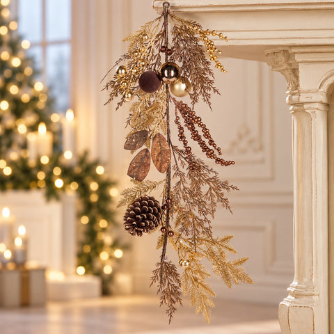 Ghirlanda Natalizia con Rami di Pino, Bacche, Palline e Pigne Oro e Bronzo – Goodwill, 120cm