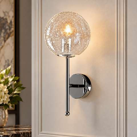 Applique Moderna in Ferro Cromo Lucido con Sfere in Vetro – Bonetti Illumina Tresor, 1 Luce ambientata