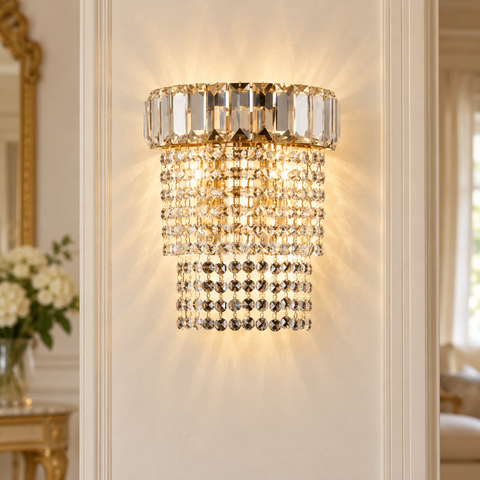 Applique Classica in Ferro e Ottone Dorato con Strass – Bonetti Illumina Vladimir, 2 Luci ambientata