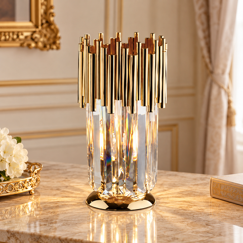Lampada da Tavolo Classica in Ferro Dorato con Strass – Bonetti Illumina Ravel, 1 Luce, Ø16 cm ambientata