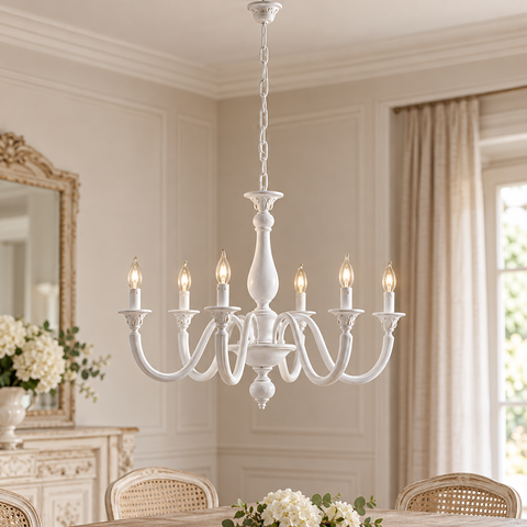 Lampadario Shabby Chic in Legno Bianco Shabby o Oro Antico – Bonetti Illumina Lucca, 3, 5 e 6 Luci ambientata