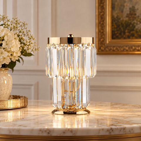 Lampada da Tavolo Classica in Ottone e Ferro Dorato con Strass – Bonetti Illumina Schubert, 1 Luce, Ø15 cm ambientata
