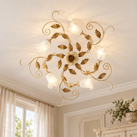 Plafoniera Shabby Chic in Ferro Bianco Shabby o Avorio Decapé – Bonetti Illumina Cesto, 2, 3 e 5 Luci ambientata