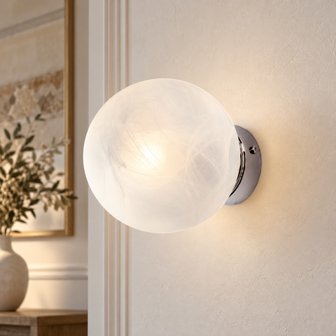 Applique Moderna in Ferro con Sfera in Vetro – Bonetti Illumina Olaf, 1 Luce ambientata