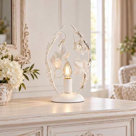 Lampada da Tavolo Shabby Chic in Ferro Bianco o Avorio e Oro con Strass – Be Light Edera, 1 Luce, Ø18 cm ambientata