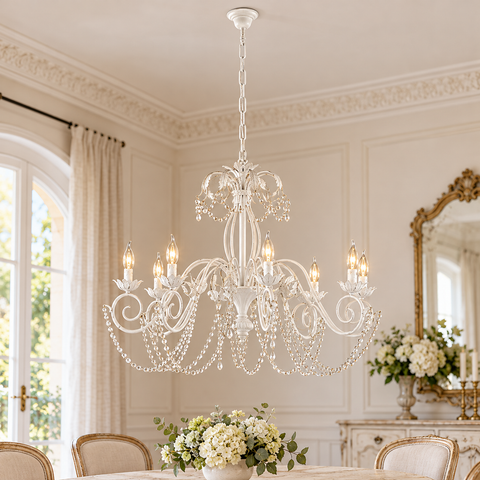 Lampadario Shabby Chic in Ferro Bianco o Avorio e Oro con Strass – Be Light Damasco, 3, 5 e 8 Luci ambientata