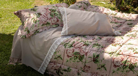 Trapunta Sylvia matrimoniale 260x260 con federe abbinate – Fantasia floreale romantica