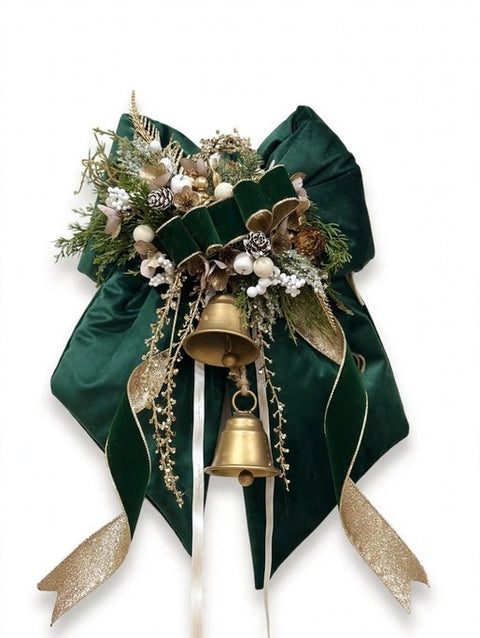 Fiocco Natalizio Royal Snow in Velluto Verde Bosco con Campane Dorate – Linea Montone by Mata Creazioni, 45 cm