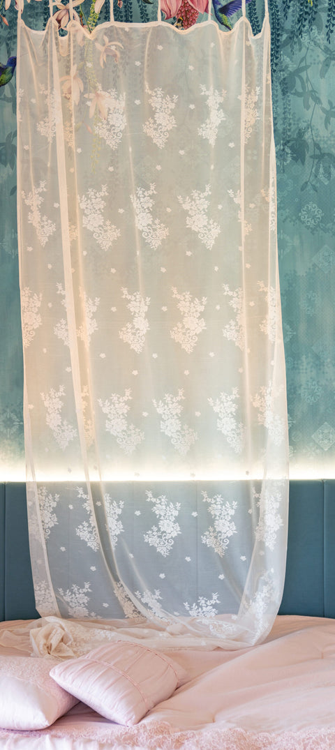 Tenda Margherita – Eleganza floreale in stile shabby chic