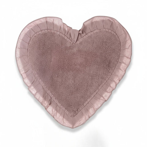 Heart rug with frills