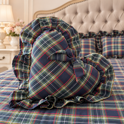 Set Letto Natalizio Tartan Blu con Trapunta, Scaldotto e Cuscini – Kaluka Shabby Chic