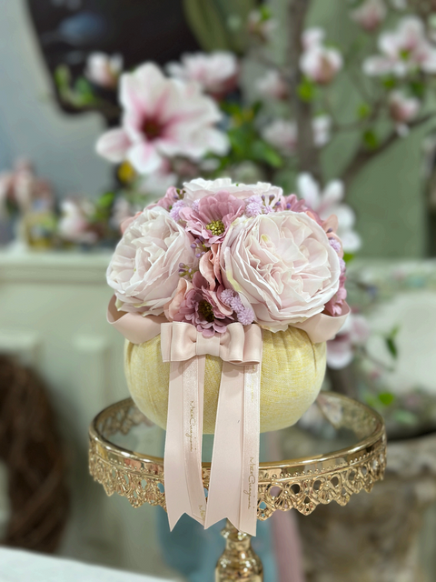 Pouf New Basic – Decorazione Floreale Artigianale in Tessuto