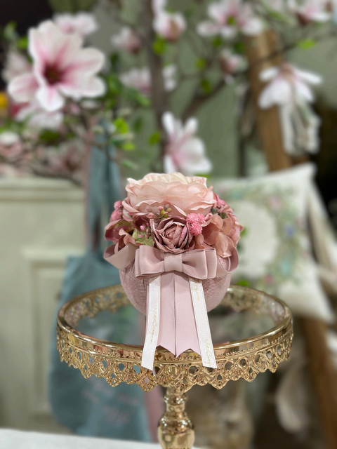 Pouf New Basic – Decorazione Floreale Artigianale in Tessuto