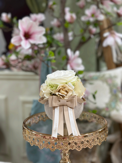 Pouf New Basic – Decorazione Floreale Artigianale in Tessuto