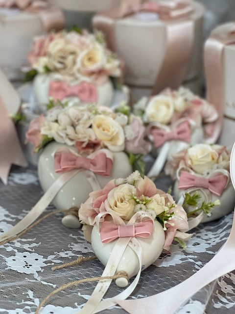 Cuori Vale in Ceramica Decorati con Fiori e Fiocco o Scritta | Mata Creazioni