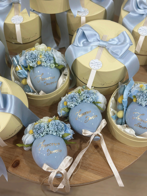 Balloon in Ceramica Decorato con Fiori e Scritta Dorata – Bomboniera Artigianale | Mata Creazioni