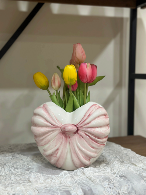 Vaso Cuore in Ceramica Artigianale con Tulipani e Box - Mata Creazioni