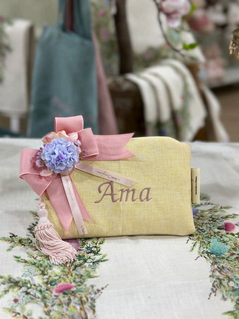 Pochette in Tessuto Panama Colorato con Ricamo Personalizzato - Mata Creazioni