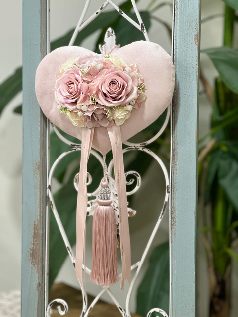 Cuore in Velluto con Nappa e Dettagli in Strass - Mata Creazioni