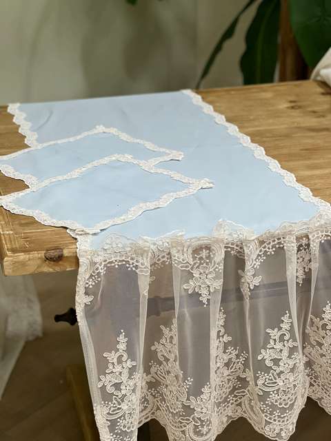 Tris Bordato Marika (Runner + Coppia Centrini) - Mata Creazioni