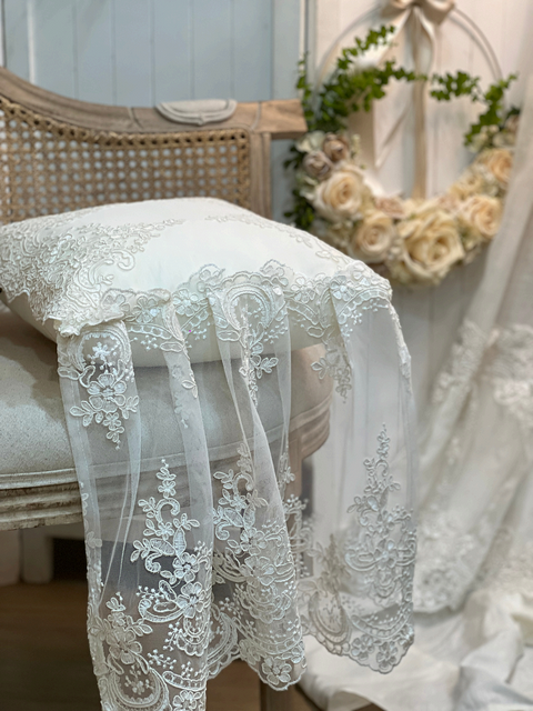 Cuscino con Balze Marika - Mata Creazioni