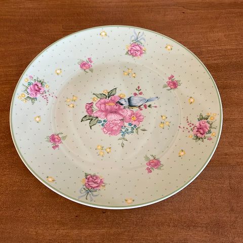 Flowery meadow saucer