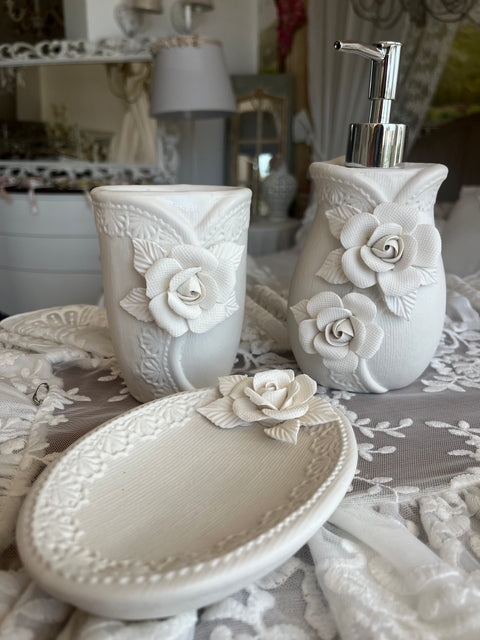 Rose bathroom set