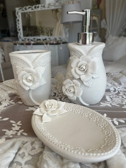 Rose bathroom set