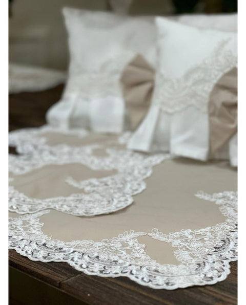 Set of Rebrodè cotton doilies 