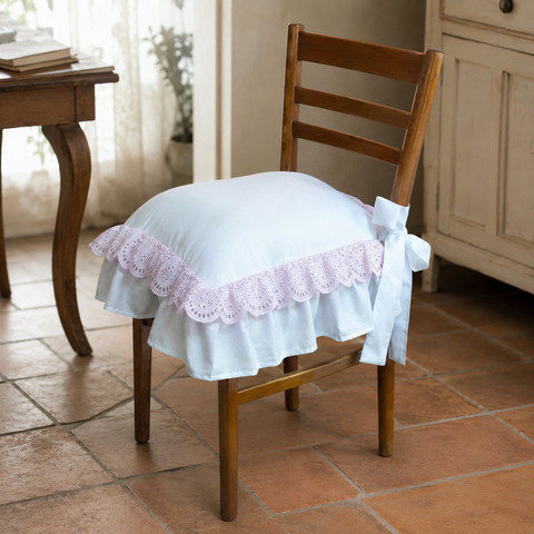 Cuscino Coprisedia Shabby Chic con Doppia Balza e Pizzo Sangallo - Dimensioni Standard 40x40 cm + volant 18cm