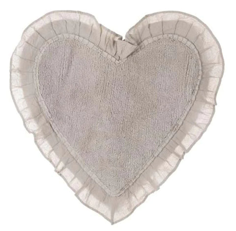 Heart rug with frills