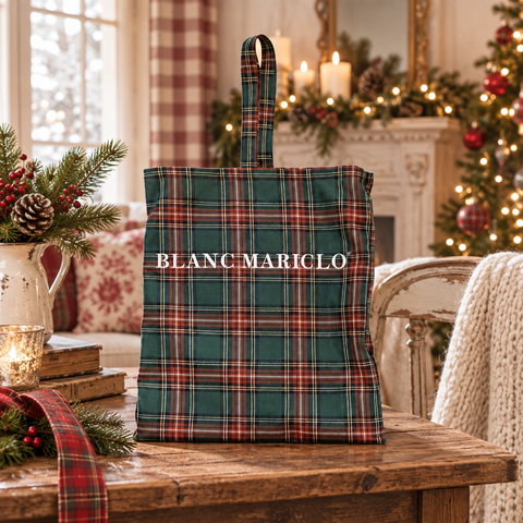 Plaid Invernale in Pile Rosso con Gala Tartan e Applicazione Cuore – Blanc Mariclò, 140x170cm