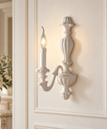 Applique Shabby Chic in Legno Bianco o Avorio e Foglia Oro – Bonetti Illumina Leonardo, 1 e 2 Luci ambientata