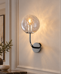 Applique Moderna in Ferro Cromo Lucido con Sfere in Vetro – Bonetti Illumina Ikarus, 1 Luce ambientata
