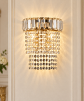 Applique Classica in Ferro e Ottone Dorato con Strass – Bonetti Illumina Vladimir, 2 Luci ambientata