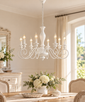 Lampadario Shabby Chic in Legno e Ferro Bianco o Tortora – Bonetti Illumina Cascina, 3, 5 e 8 Luci ambientata