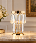 Lampada da Tavolo Classica in Ottone e Ferro Dorato con Strass – Bonetti Illumina Schubert, 1 Luce, Ø15 cm ambientata