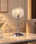Lampada da Tavolo Moderna in Ferro Cromato o Bronzato con Sfere in Vetro – Bonetti Illumina Demetra, 1 Luce, Ø13 cm ambientata