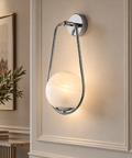 Applique Moderna in Ferro con Sfera in Vetro – Bonetti Illumina Afrodite, 1 Luce ambientata