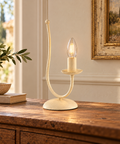 Lampada da Tavolo Vintage in Ferro Avorio Decapé o Marrone e Oro – Be Light Botte, 1 Luce, Ø18 cm ambientata