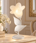 Lampada da Tavolo Shabby Chic in Ferro Bianco e Argento o Avorio e Oro con Vetri Alabastro – Be Light Olga, 1 Luce, Ø19 cm ambientata