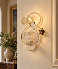 Applique Vintage in Ferro Avorio o Marrone e Oro – Be Light Iris, 1 Luce ambientata