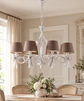 Lampadario Shabby Chic in Ferro Bianco con Paralumi Tortora – Be Light Lucy, 3, 5 e 8 Luci ambientata